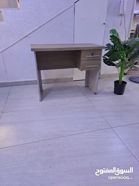 مكتب دراسي خشب مع ادراج فقط25دينار  100×50