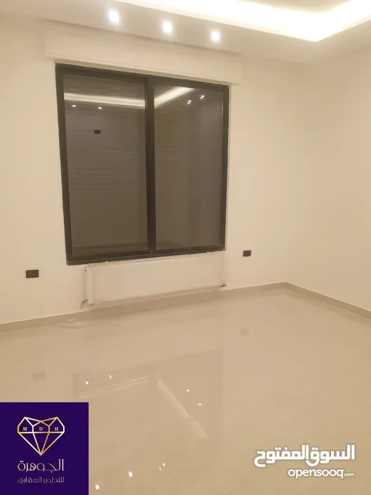 شقة طابق اول فخمه ومميزة جديدة لم تسكن لقطه وبسعر مغري عرض خاص أرقى مناطق خلدا وام السماق