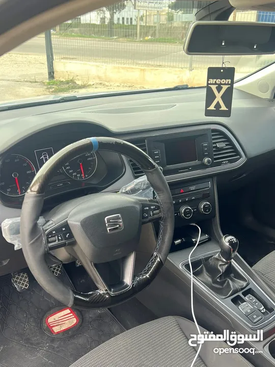 سيات ليون 2018 مميزة / جير عادي