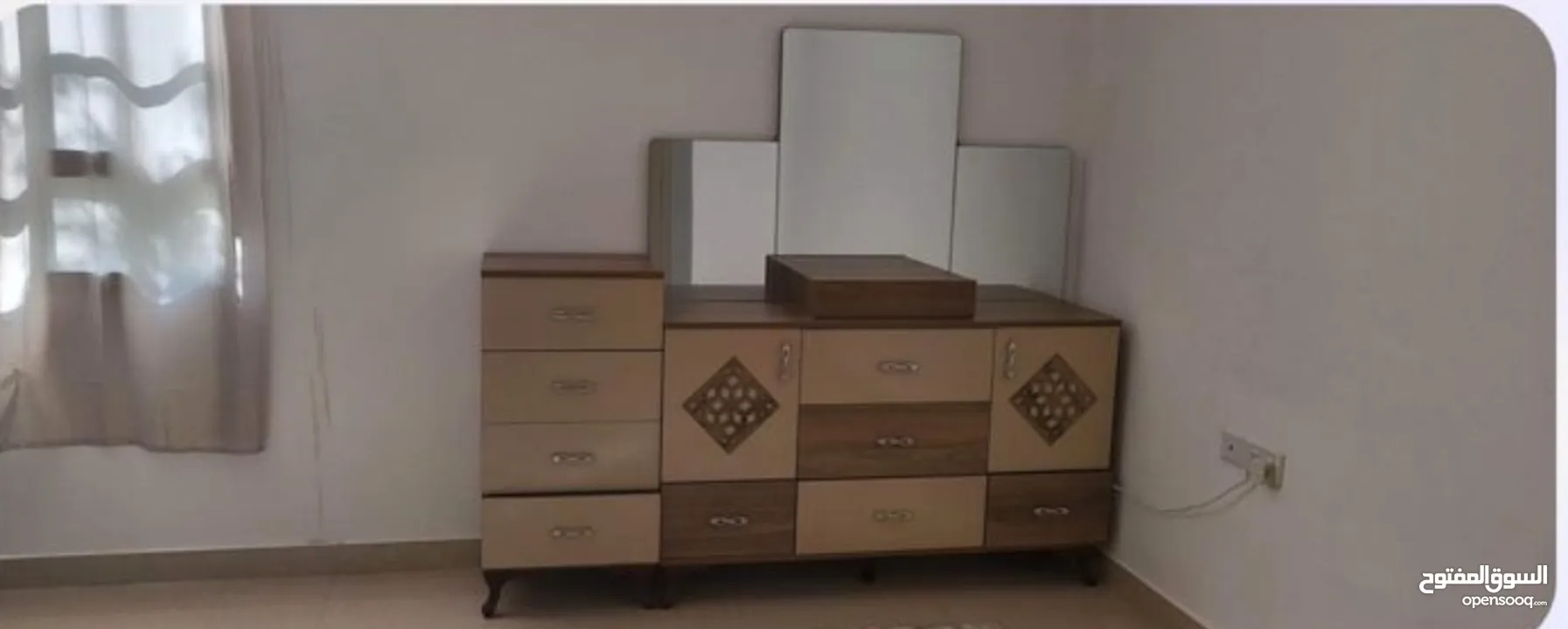 Full Bedroom Set in a Very Good Condition
