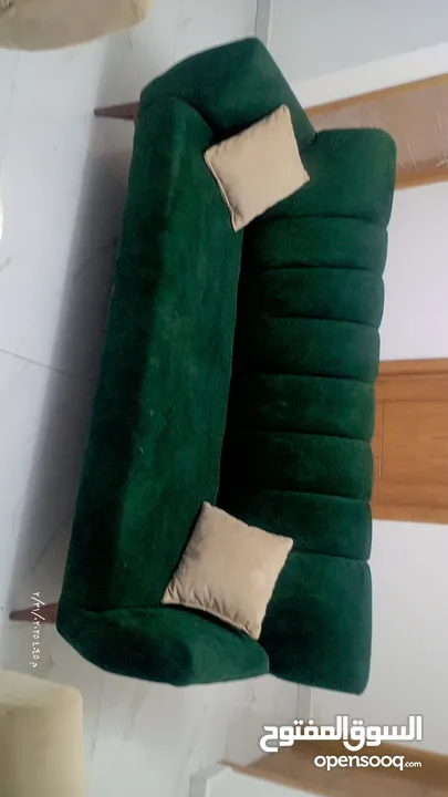 كنب صالون سبع مقاعد شبه جديد للبيع 800شيقل