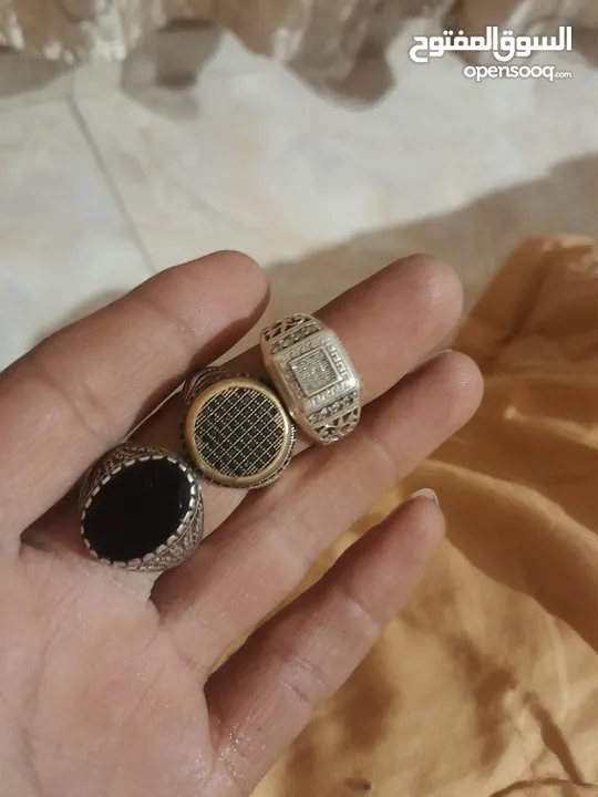 مجموعة أحجار كريمه اصليه مفحوصه وعلى الفحص للبيع سعررر اقل من الي بسوق