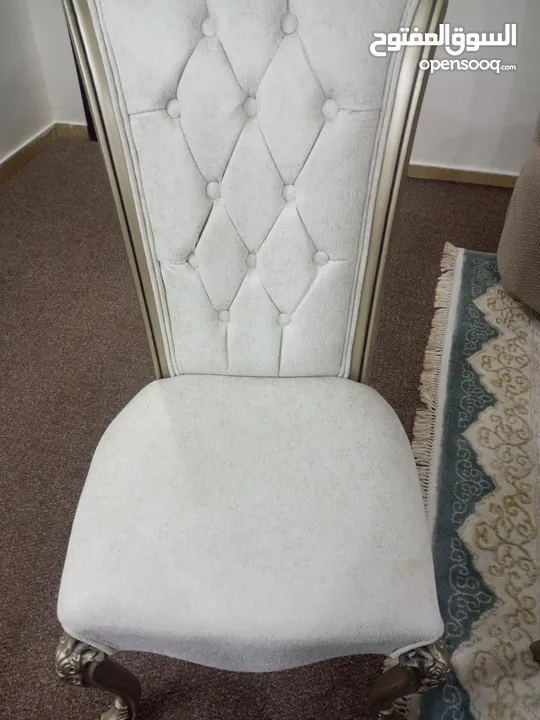 طاولة صفرة