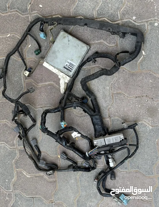 للبيع اغراض متنوعه لاغلب السيارات للتواصل واتساب