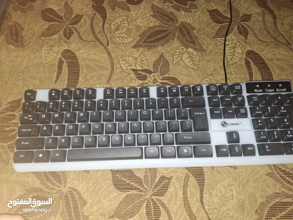 ماوس وكيبورد للبيع سلكيه مضيئه،،،،،،،  ،،