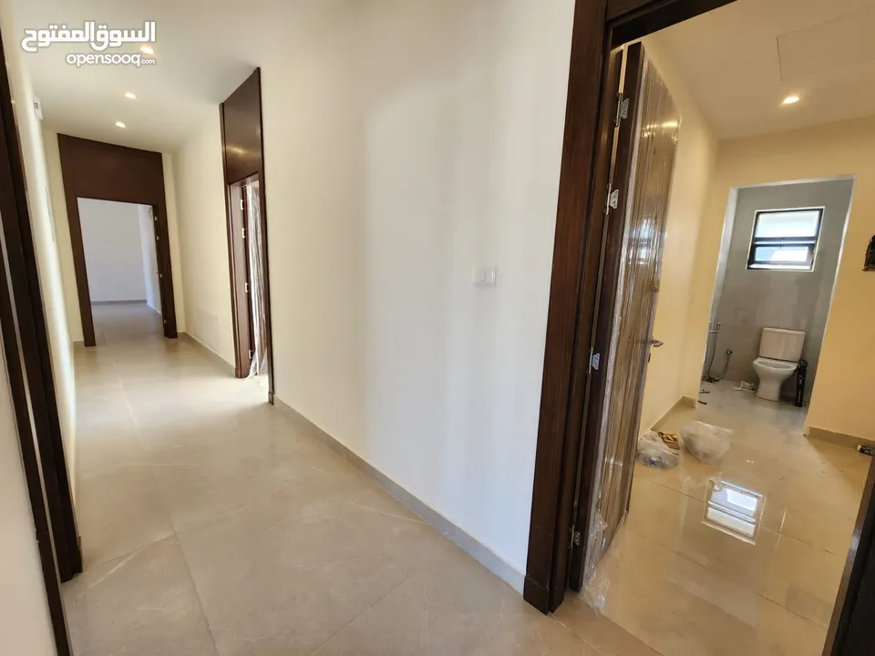 روف فاخر للبيع في عبدون ref : 14387