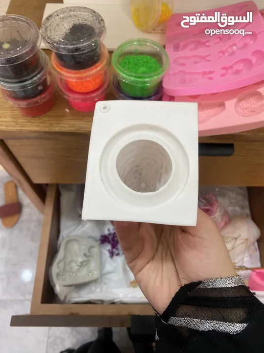 قوالب شمع والوان شمع ومسلتزمات للشمع تشكيلة كبيرة
