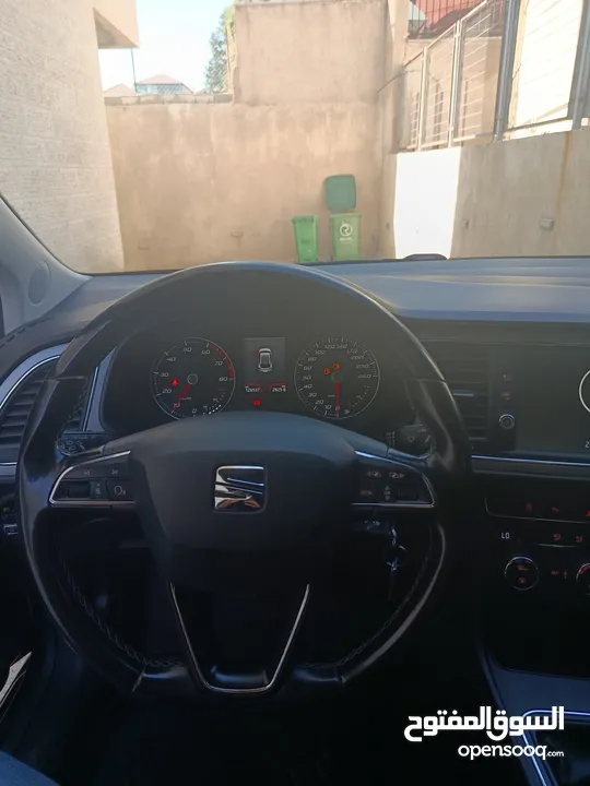 سيت ليون جير عادي 2019ترخيص  20190فل كامل ما عدا فتحه فحص  ممتاز حساس امامي وخلفي انذار حوادث اصطدام