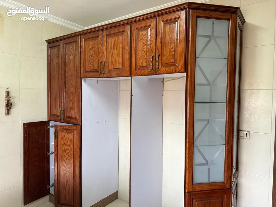 صيانة ونقل وتركيب  وتفصيل جميع انواع المطابخ المنيوم أو خشب بأسعار مناسبة
