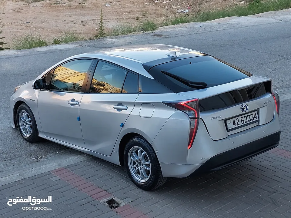 تويوتا بريوس 2018 سلفر// مميزة جدآ