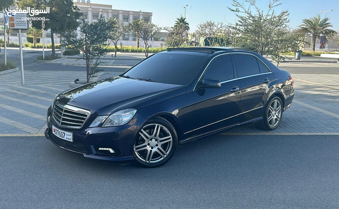 Mercedes benz E300 m2011 berfect condition