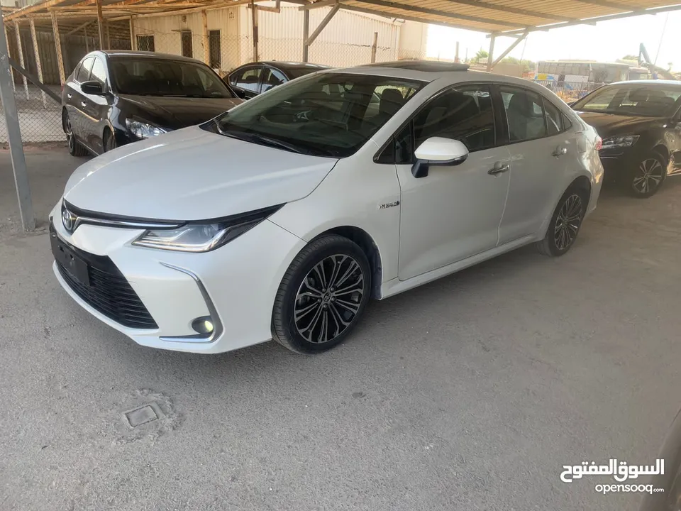 للبيع تويوتا كورولا 2020 اعلى صنف بسعر 17950 دينار
