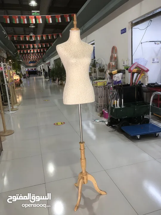 Manikin available in Golden,black,white