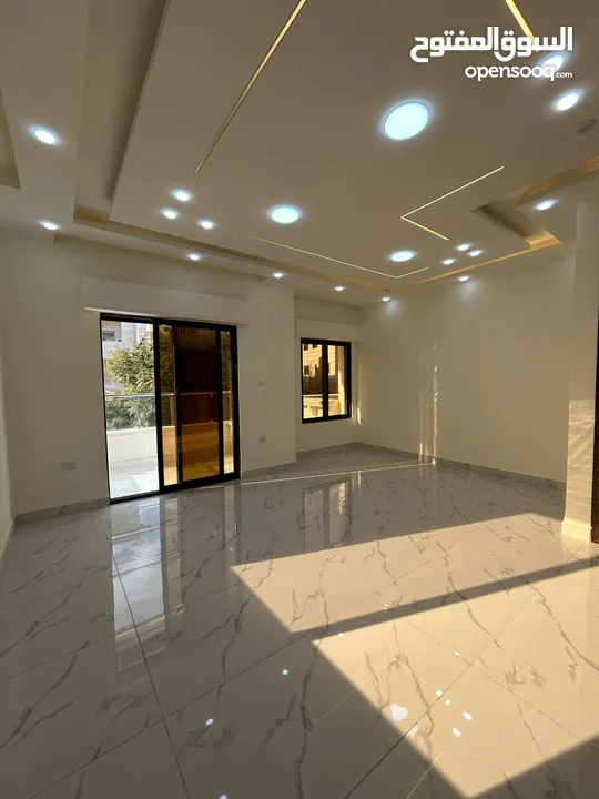 شقق للبيع غير مسكونة معفية من رسوم التنازل