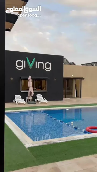 giving city مدينة تظم مجموعه شاليهات فخمه  اهلا وسهلا بالجميع  شاليه حجم صغير  شاليه كبير مسبح اطفال