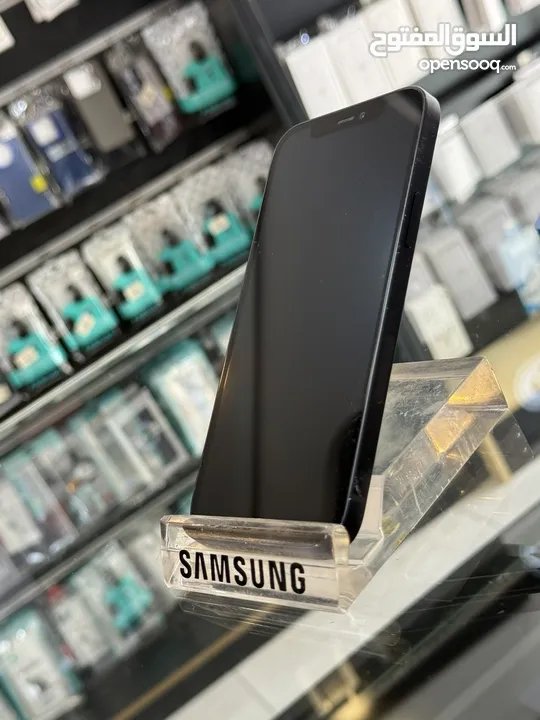iPhone 12 128GB بطارية 90% الاجهزة بحال الوكالة مش مفتوحة ولا مغير فيها اي اشي  متوفر   كل الوانه
