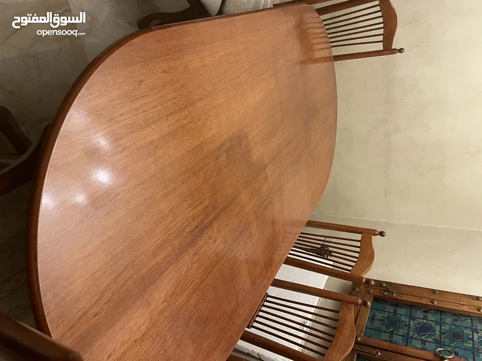 Wooden Dining Table with 8 Chairs طاولة سفرة خشب مع 8 كراسي