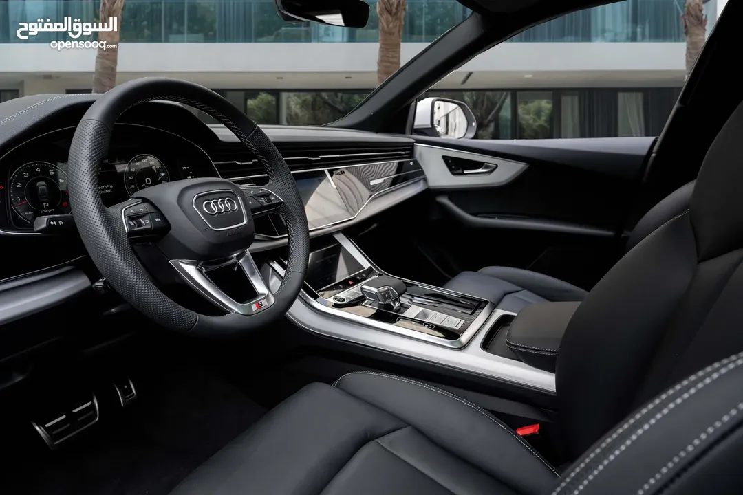 Audi Q8 S-LINE