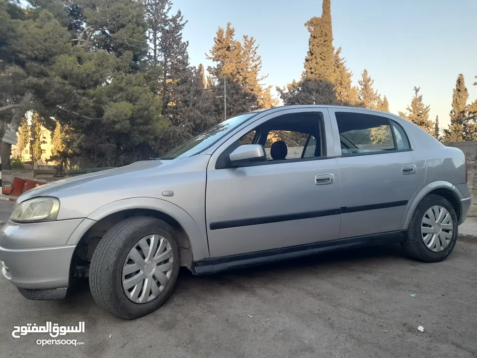 اوبل استرا