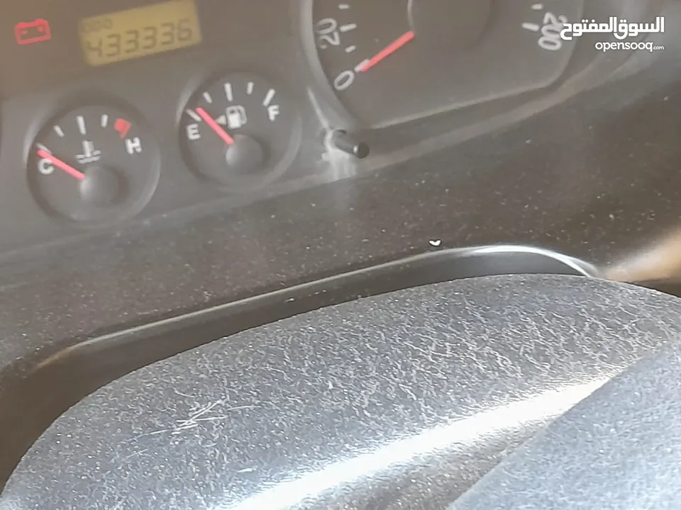 باص هونداي ستاريكس موديل---- 2005 ----بسعر مغري للبيع بحالة جيدة
