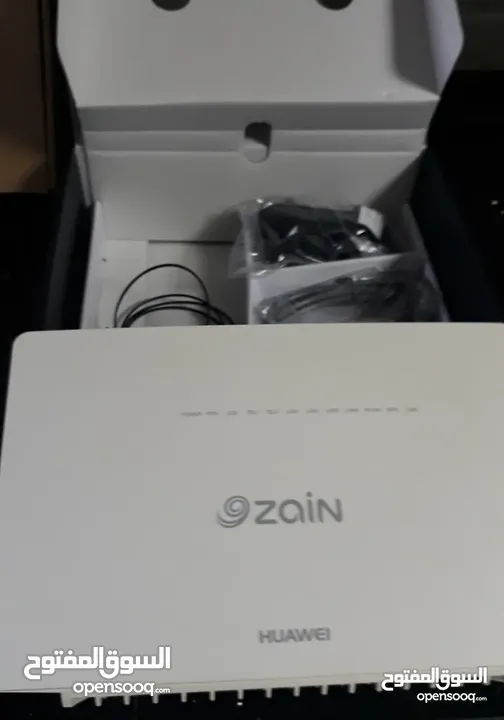 راوتر انترنيت احدث نوع انتينات متحركة  يوجد حبتين يعمل على زين 4جي و5جي المهتم اترك رقمك بتصل معك