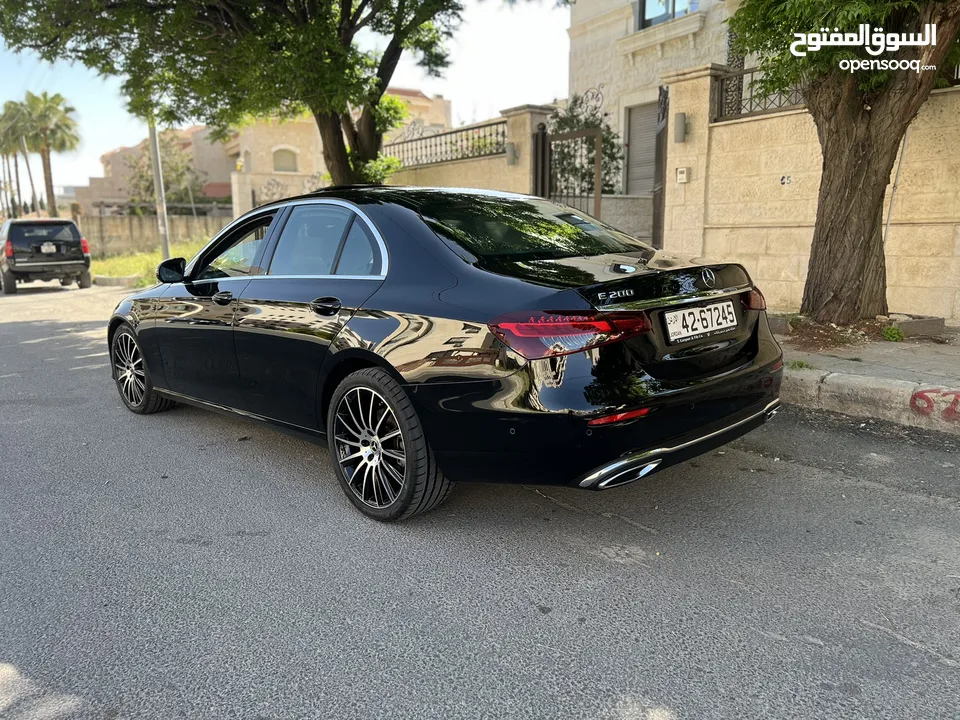 مرسيدس E200 افنجارد موديل 2021 لون اسود وارد وصيانه الوكاله فحص كامل فل كامل مع فتحه