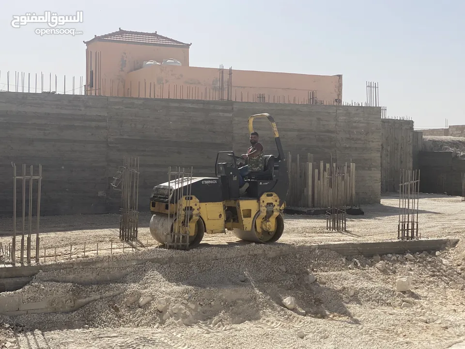 مدحله و جرافه صغيره و مداحل و حفارات لايجار تزفيت ساحات و شوارع مدحله جرافه بوبكات