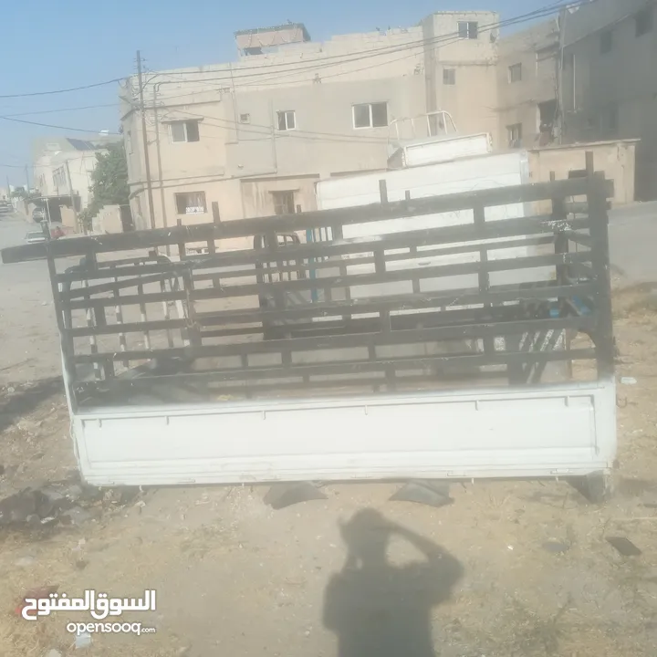 حوض مع صندوق للبيع