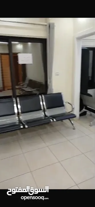 اثاث عيادة للبيع بحالة ممتازة