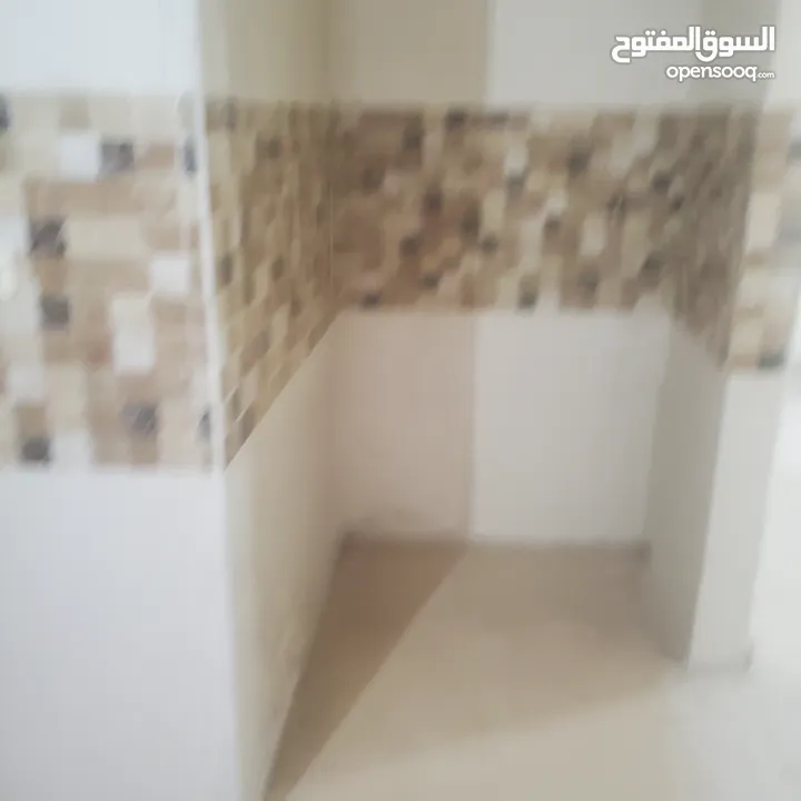 3 شقق باقي من المشروع السلط منطقة اسكان المهندسين شقق سوبر ديلوكس شبه ارضي موقع ممتاز أبراج البلقأ