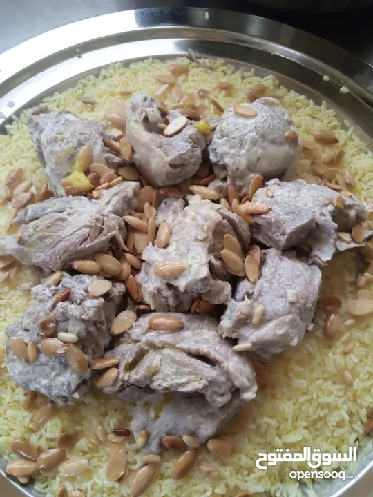 شيف طباخ شرقي وغربي وسلطات ابحث عن عمل خبره في الاكل العربي والسلطات خبره في الفندق وشركه