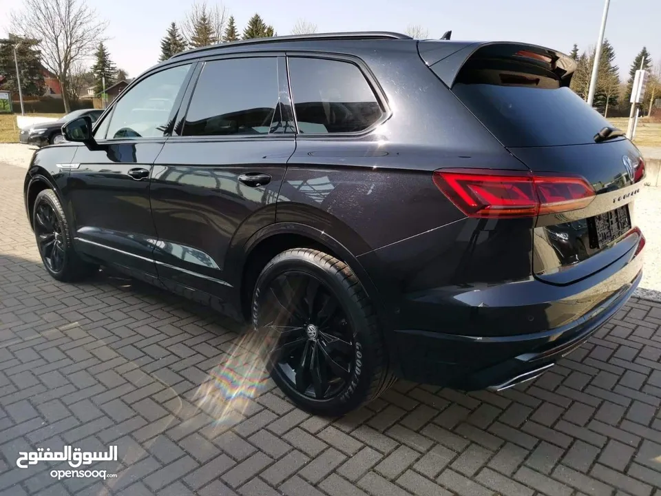 جيب فولسفاجن طوارق 2019 بلاك ايديشين أسود  كامل المواصفات نخب جيب فولسفاجن طوارق موديل 2019 أسود
