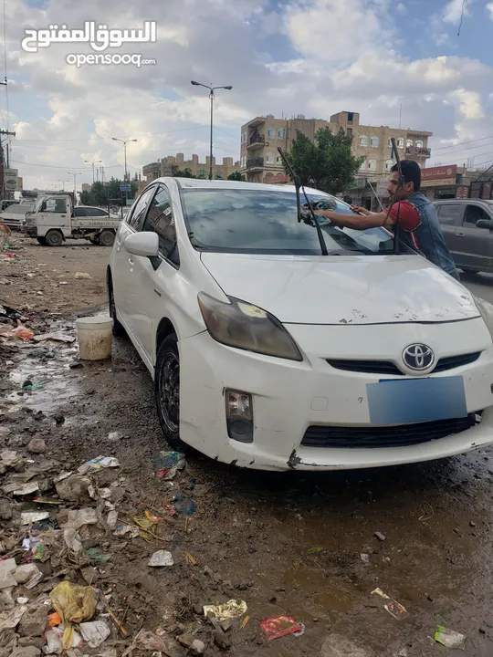 بريوس هايبرد كهرباء للبيع في صنعاء حي شملان