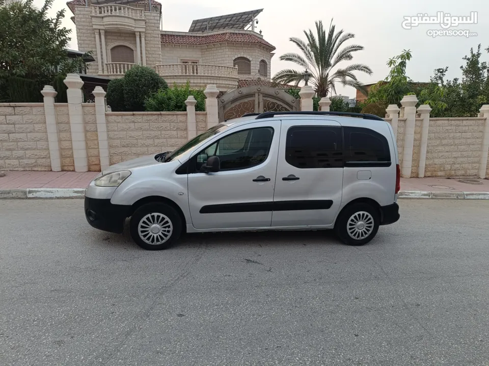 بيجو باتنلر 2015 ديزل بسعر حررق 37000 ألف نقدا البدل وارد منبدل هوك خلفي غرفه جلد