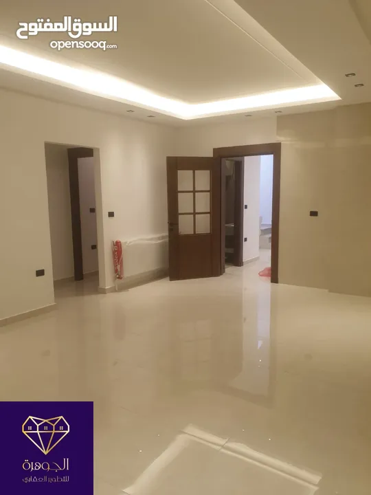 طابق اخير مع روف دوبلكس فاخر لم يسكن لقطه وبسعر مغري جدا عرض خاص أرقى مناطق خلدا وام السماق