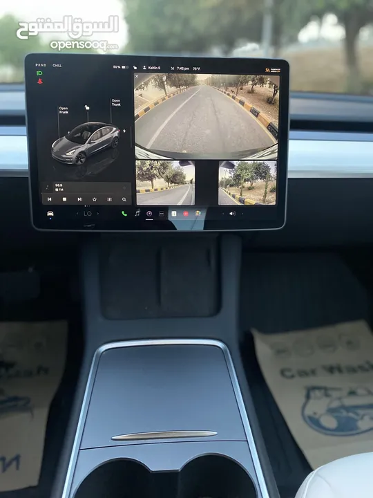Tesla Model 3  موديل 2023 جمرك جديد  فحص أوتوسكور B+ بدفعة لا تقل عن 10 الاف دينار