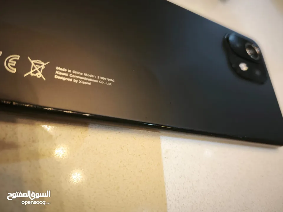 شاومي  11LITE 5G NE نظيف جدا مع كامل اغراضه بسعر حرق