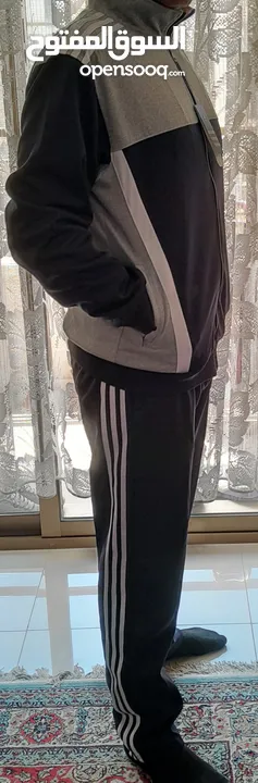 بدلة رياضة اديداس (adidas)