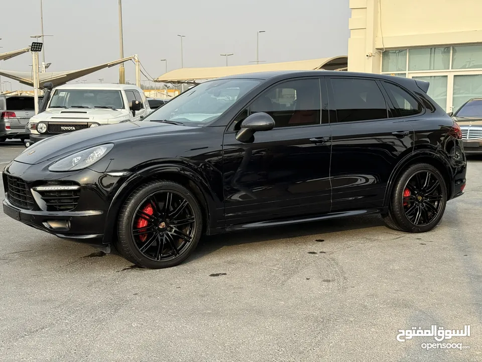 PORSCHE  Cayenne - GTS