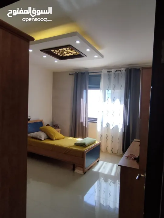 ثلاث غرف نوم مفروشة للإيجار قرب ايكون مول