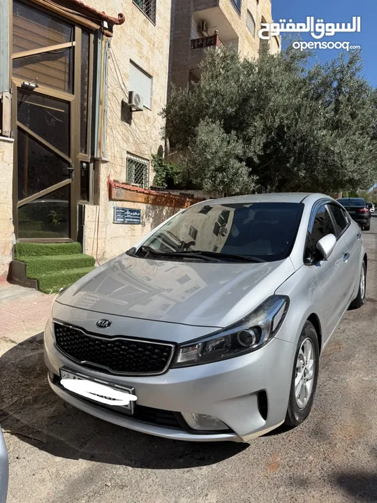 كيا k32017 ماشيه 150 الف  ما عليها عيوب 4 جيد  فل فل  قابل للتفاوض ب شكل بسيط