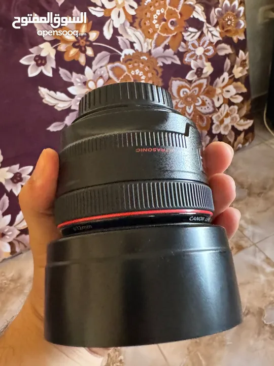 عدسة كانون 50mm 1.2