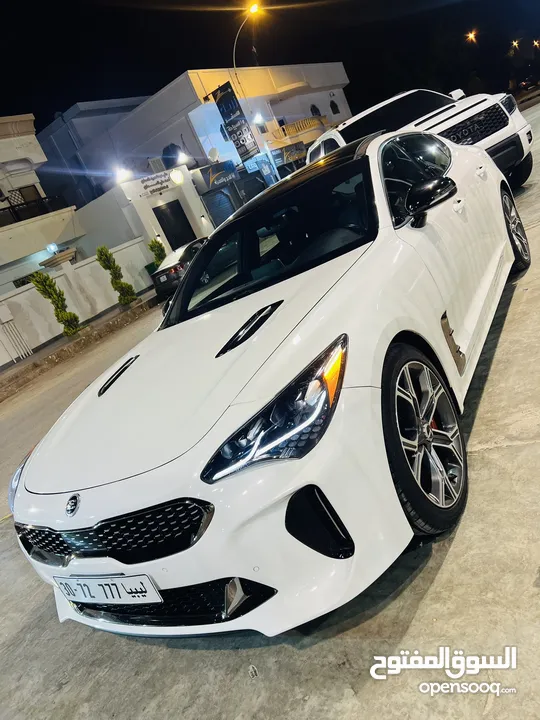 Kia Stinger GT1 2019