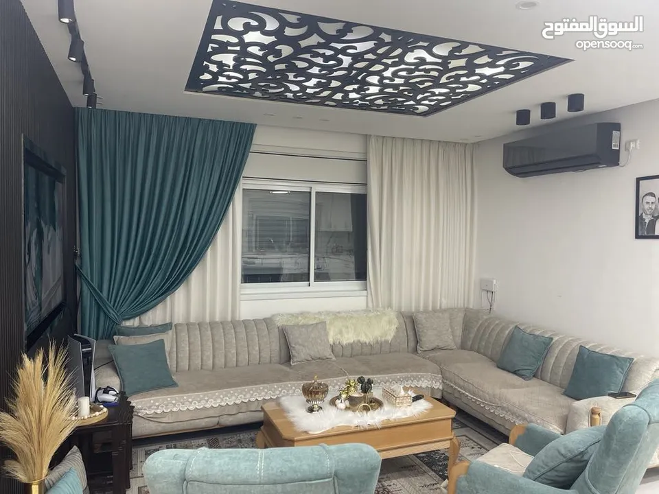 بيت مستقل في يبرود مع قطعة ارض 1410 متر حصص  قطعة رقم 55 حوض 4