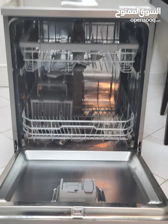 LG 2 Racks Dishwasher Brand new condition