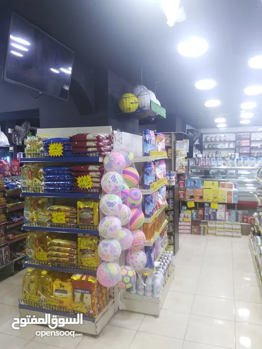 مطلوب شريك لمحل عروض دائمة