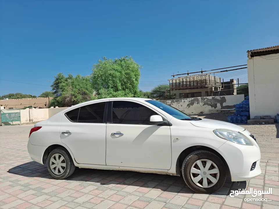 Nissan Sunny 2013