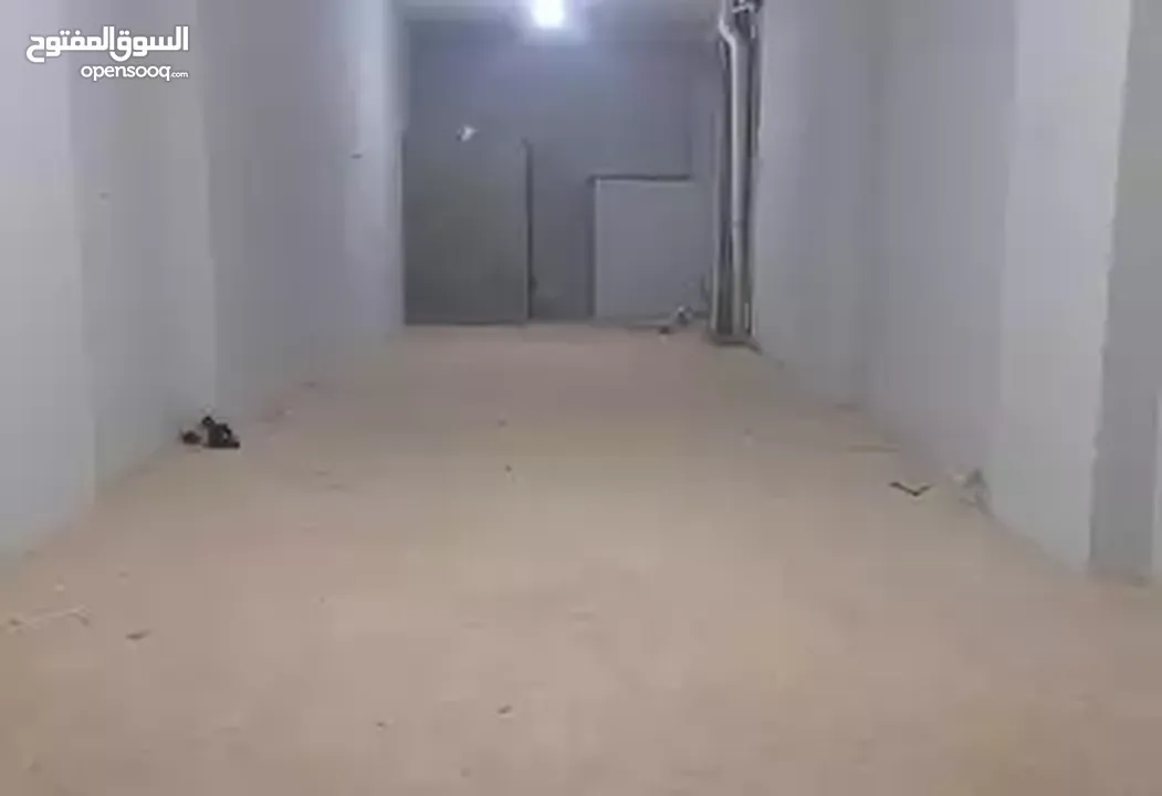 معرض للأجار سنوي