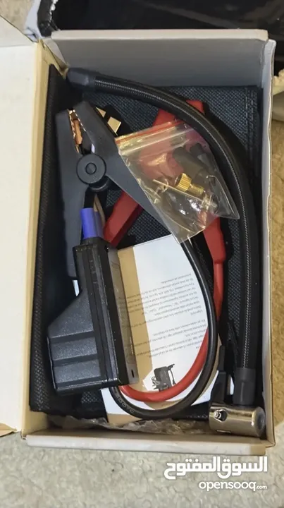 مكثف طاقة ( Jump starter ) لشحن بطارية السيارة بالإضافة إلى القدرة على نفخ العجال