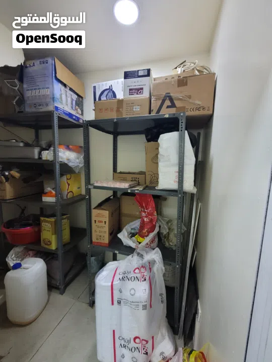 السلام عليكم ورحمة الله وبركاته مطعم في الرفاع الشرقي بوكوارة  معروض للبيع كامل متكامل وبسعر مناسب ل